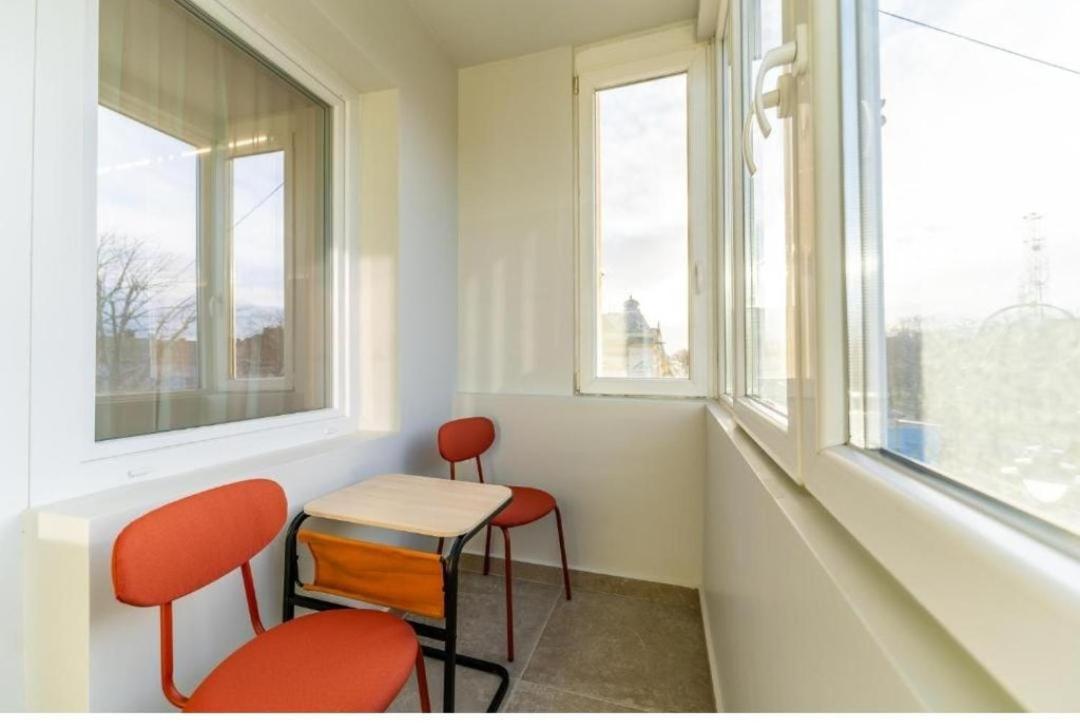Central Epic Apartment-Self Check In Arad Bagian luar foto
